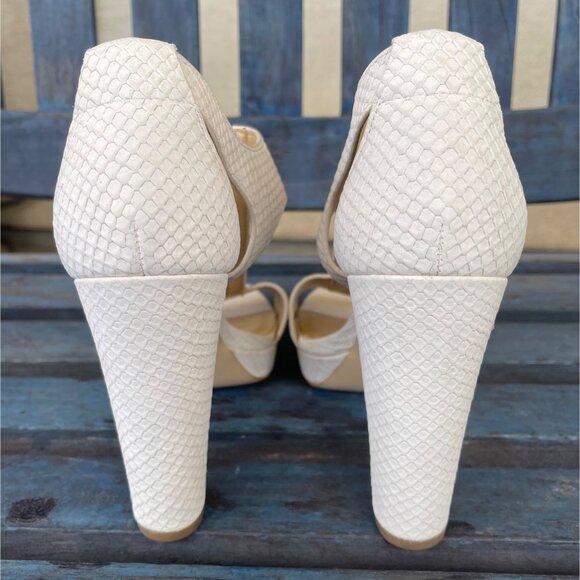 Michael Kors Berkley Embossed Cream Leather Platform Sandals Block Heel Size 9 - Picture 8 of 10